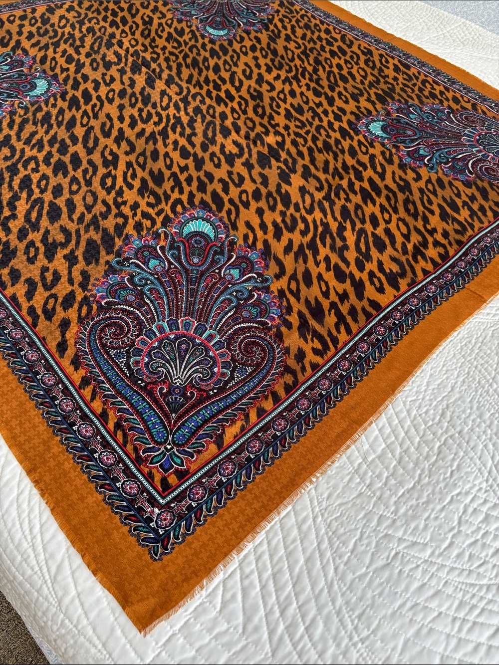 Made in Italy Large Square Scarf Wrap Compagnie Internationale Express leopard